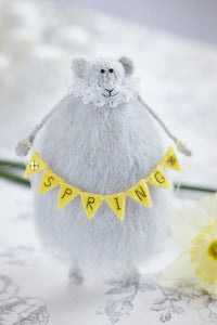 Mouse with Bunting